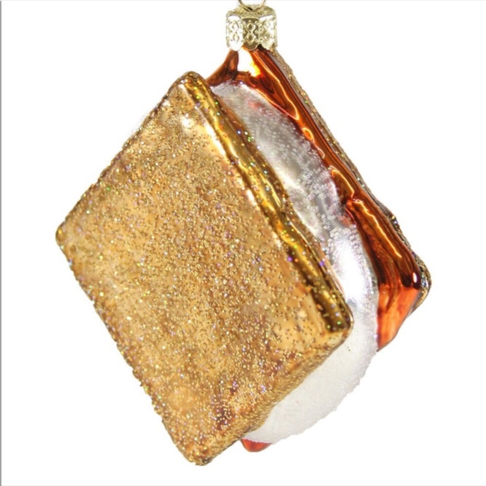 CODY FOSTER ‘SMORES GLASS CHRISTMAS ORNAMENT 
2.5” x 2.5”